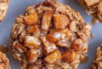 Gooey Caramel Apple Peanut Butter Oatmeal Cups