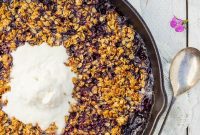 Berry Bliss Crisp with Chocolate and Pecan Crunch