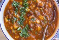 Hearty Vegetarian Pumpkin and Black Bean Chili