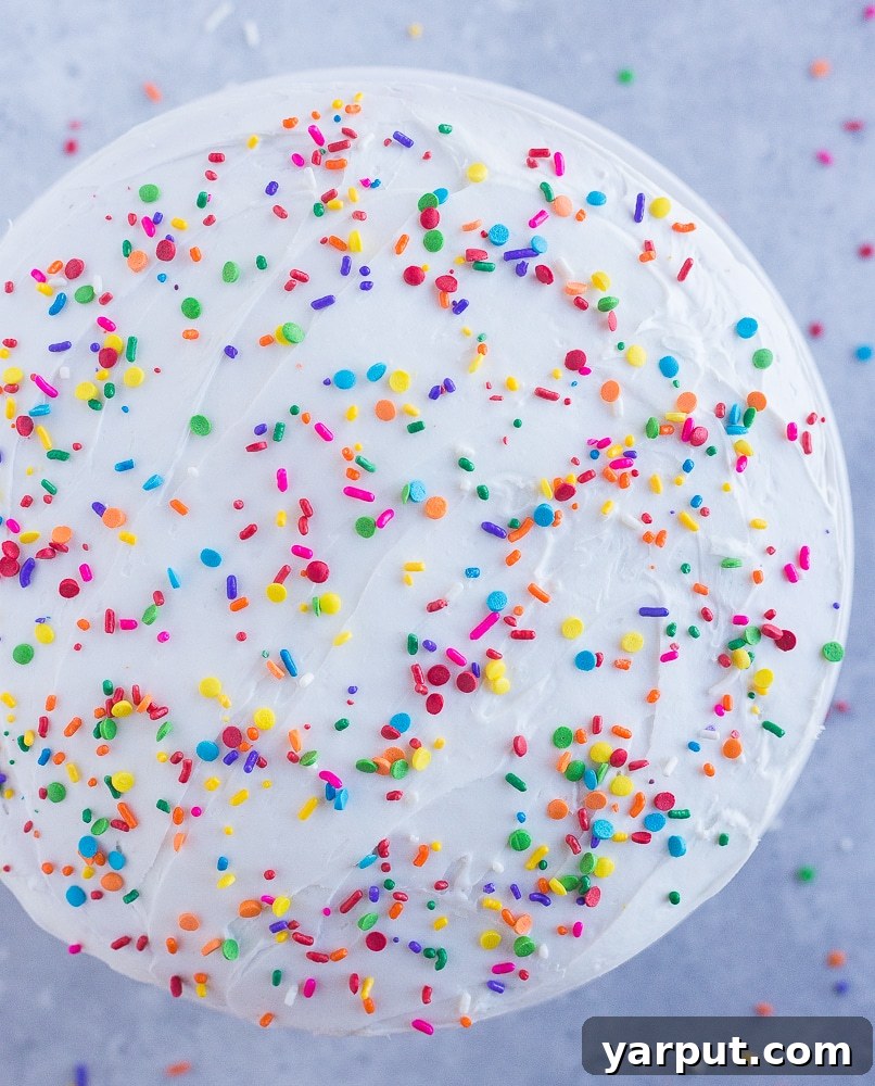 Glutensiz Lezzetin Zirvesi: Beyaz Kek 3 Decorated Best Gluten Free White Cake