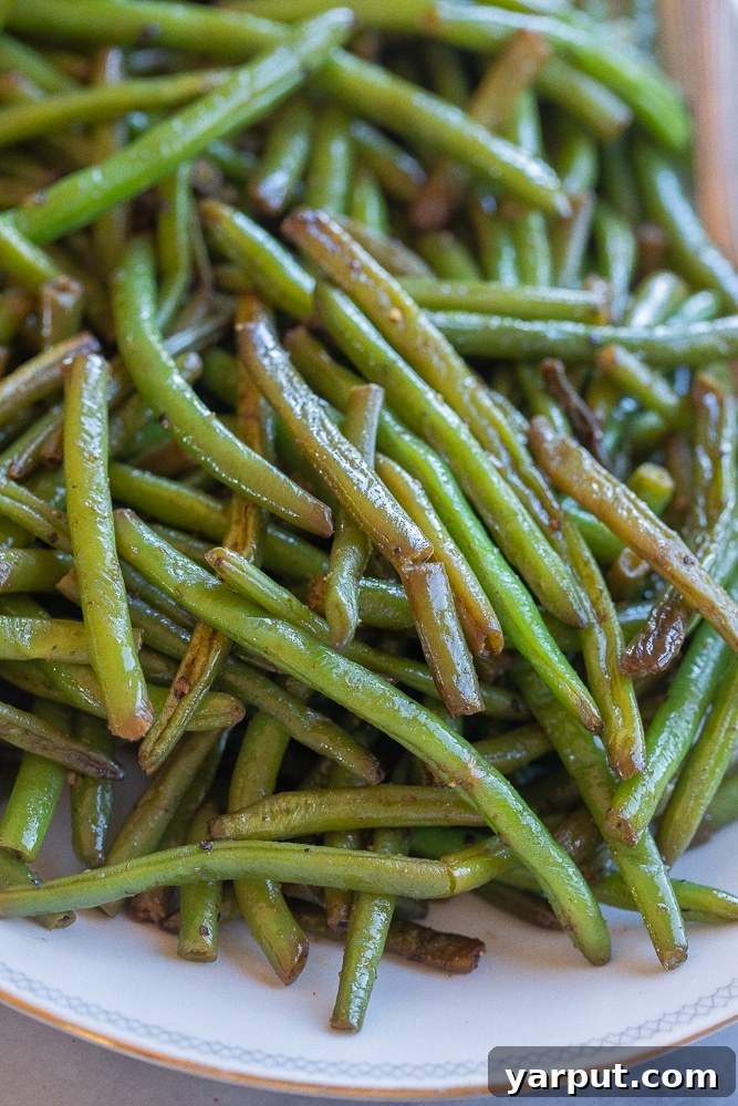 Effortless Green Bean Perfection 6 close up of seasoned green beans