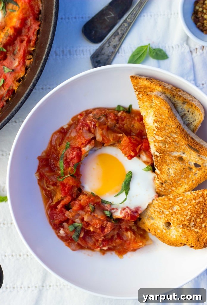 Inferno Eggs Over Squash Strands 2 Eggs In Purgatory With Spaghetti Squash-6940