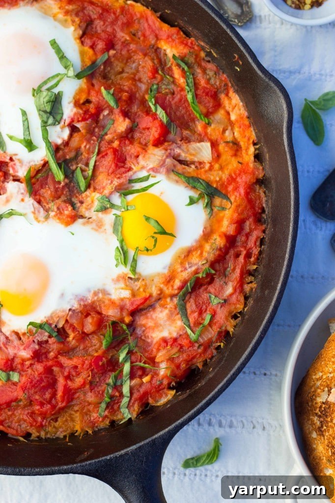 Inferno Eggs Over Squash Strands 7 Eggs In Purgatory With Spaghetti Squash-6911