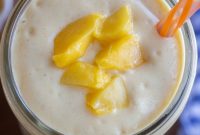 Creamy Mango Smoothie with White Beans