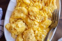 How to Make Fluffy Scrambled Eggs